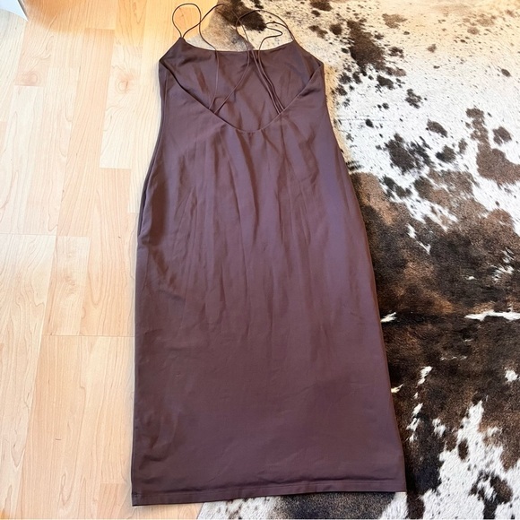 BABATON ARITZIA Brown Contour Scoop‎ back Midi Bodycon Dress Size Large - Picture 6 of 11